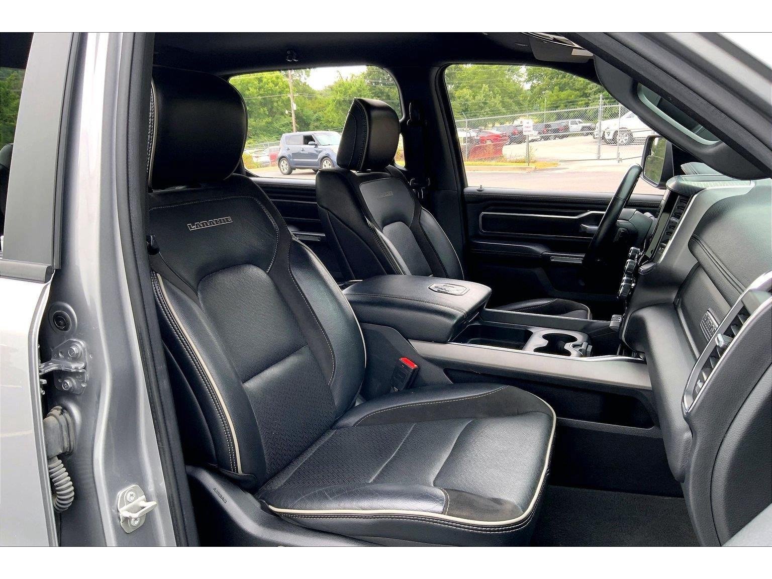 Used 2024 RAM 1500 Laramie AWD/4WD image 7