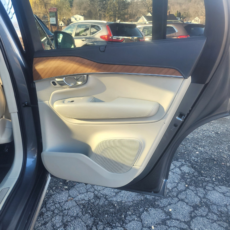 Used 2020 Volvo XC90 T6 Inscription w/ Protection Package Premier image 33