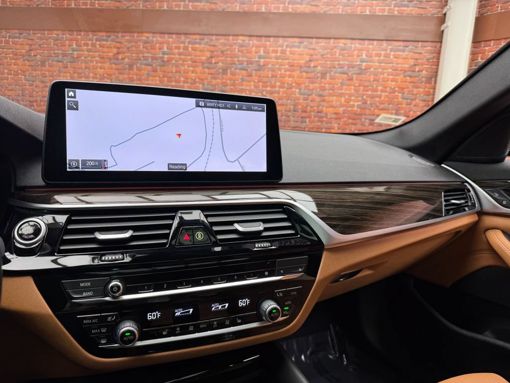 Used 2023 BMW 540i xDrive AWD/4WD image 19