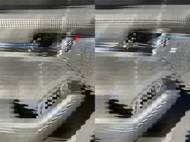 Used 2019 MAZDA MAZDA3 Hatchback w/ Premium Package image 23