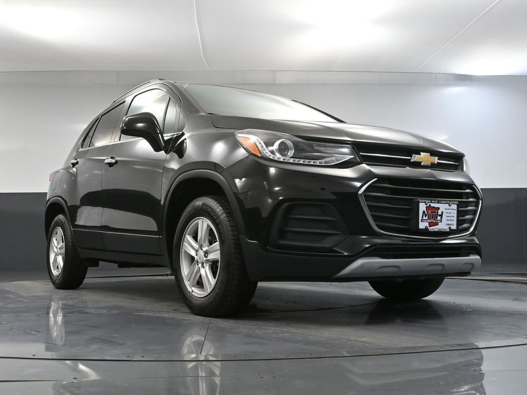 Used 2020 Chevrolet Trax LT w/ LT Convenience Package AWD/4WD image 46