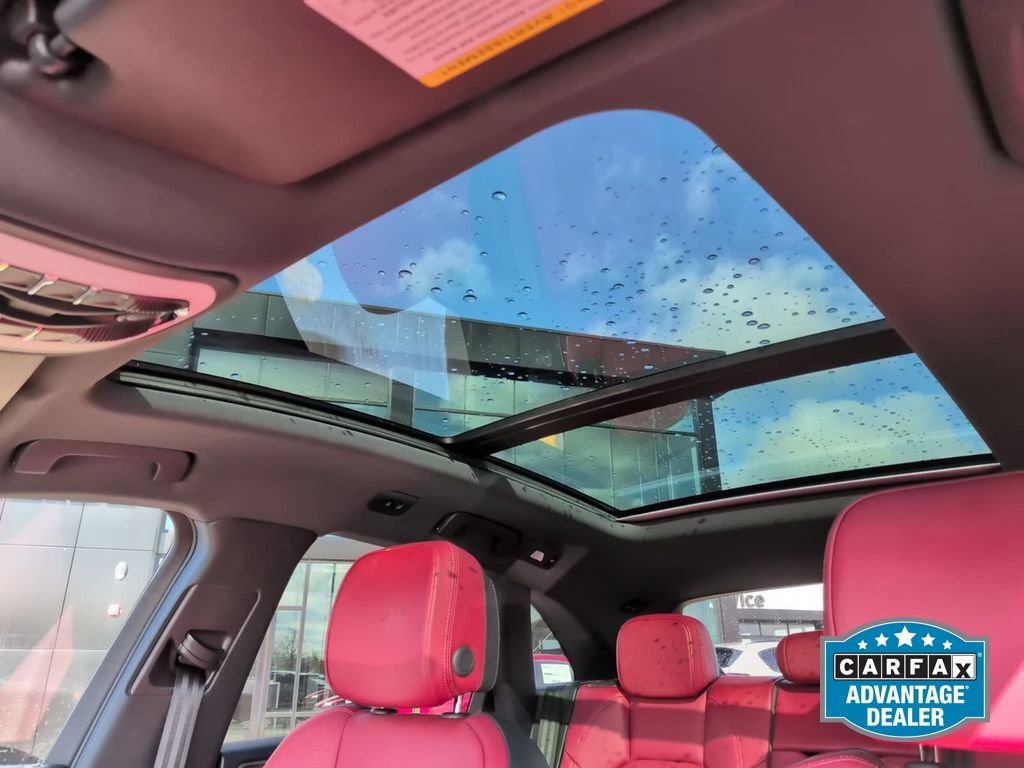 Used 2022 Porsche Macan AWD/4WD image 21