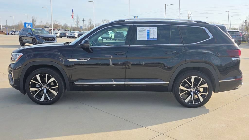 Used 2025 Volkswagen Atlas SEL Premium R-Line AWD/4WD image 2