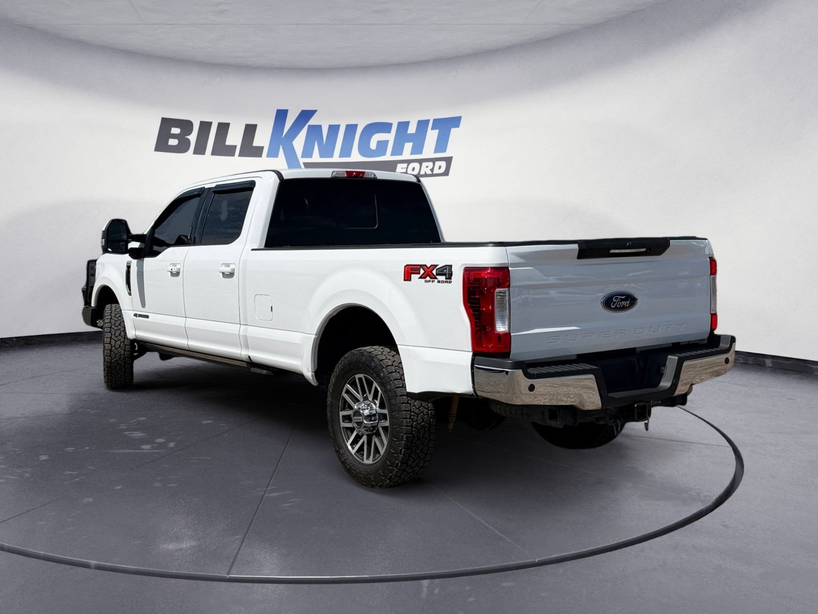 Used 2019 Ford F350 Lariat w/ Lariat Ultimate Package AWD/4WD image 3