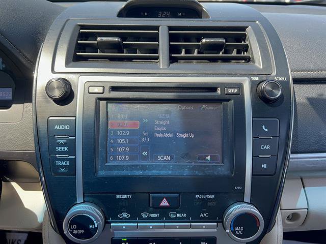 Used 2012 Toyota Camry LE FWD image 26