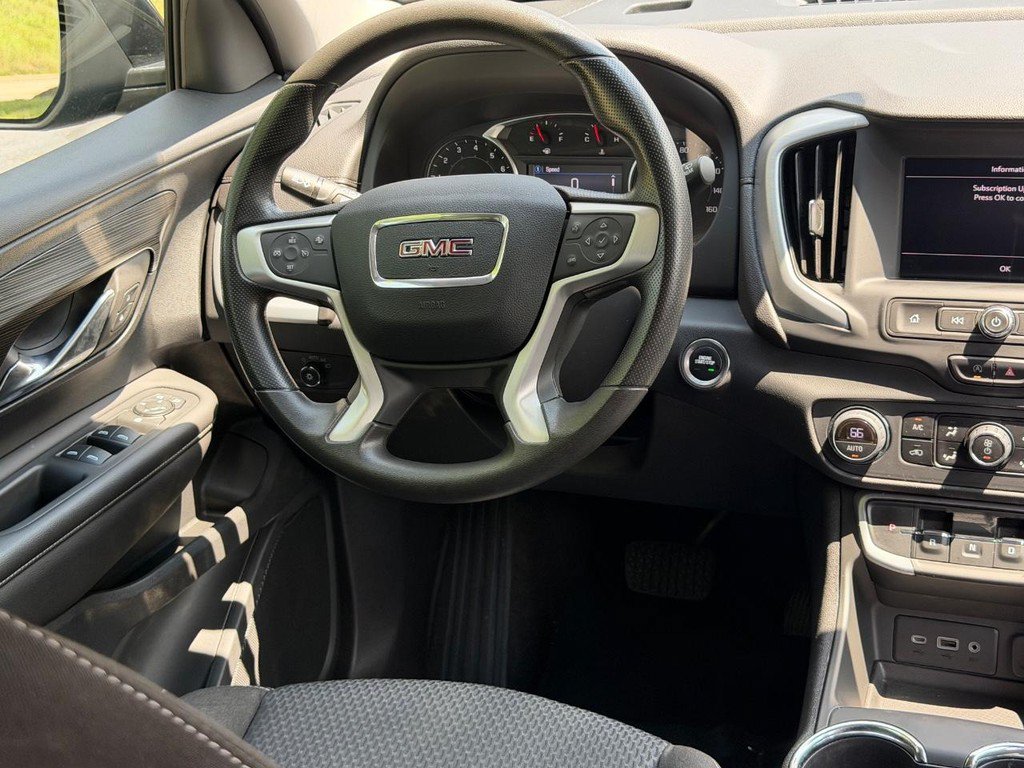 Used 2022 GMC Terrain SLE w/ Driver Convenience Package FWD image 12