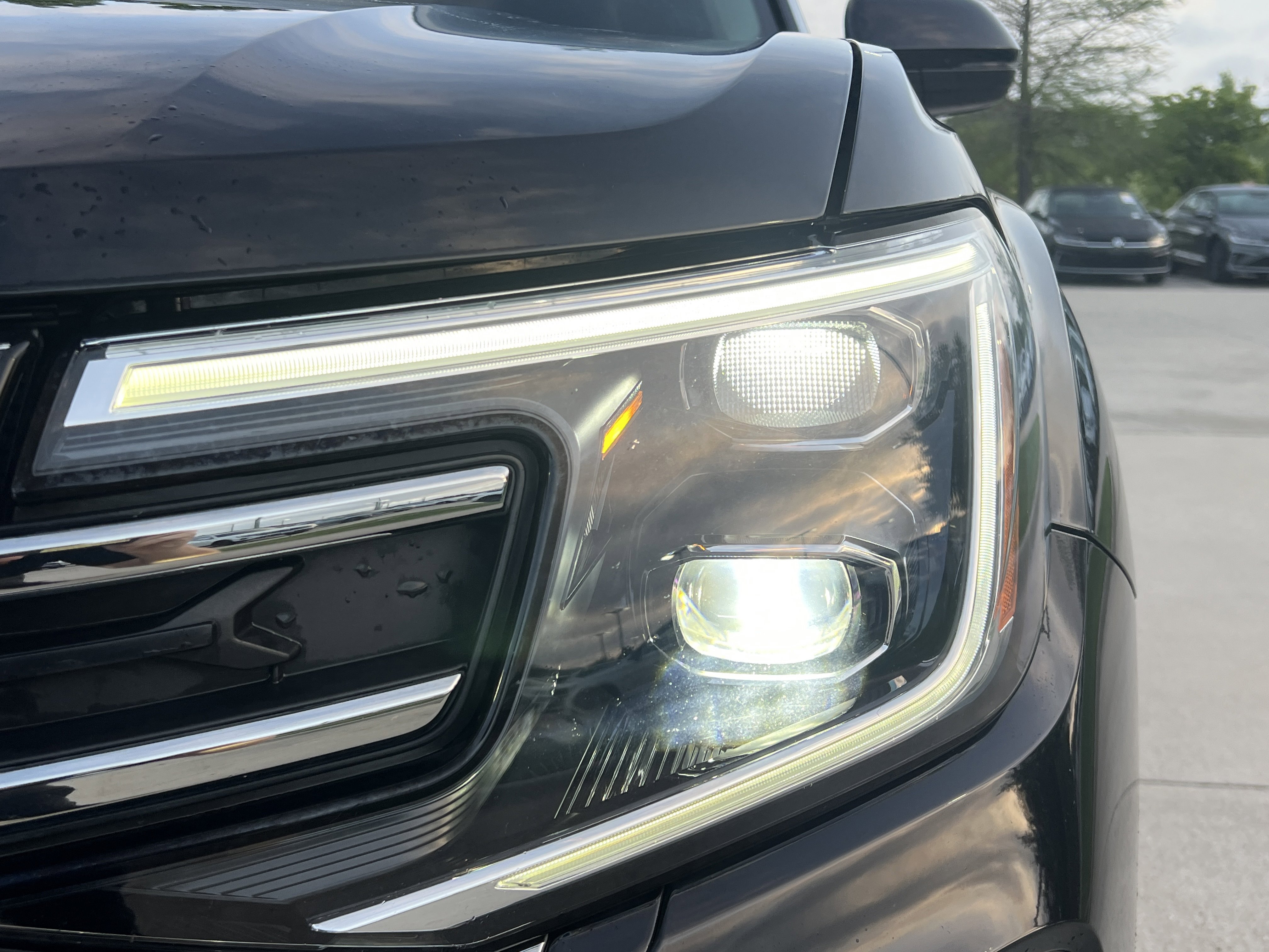 Certified 2024 Volkswagen Atlas SE FWD image 6