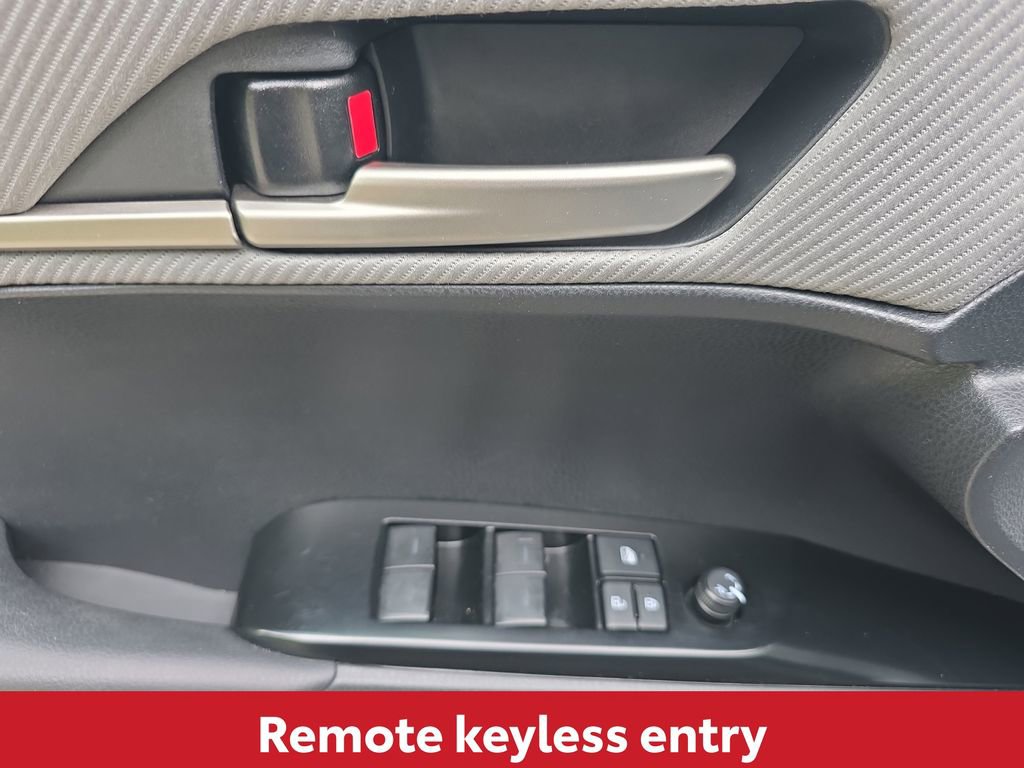 Used 2025 Toyota Camry SE w/ Convenience Package FWD image 20