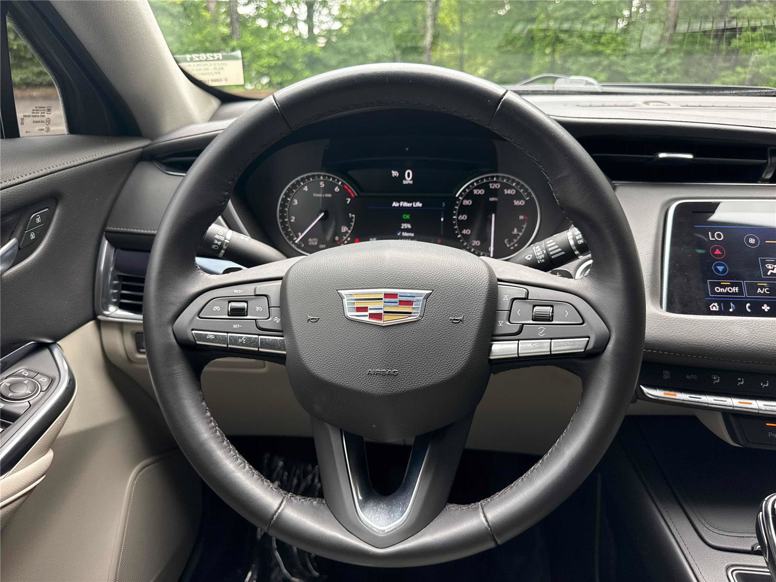 Used 2023 Cadillac XT4 Luxury FWD image 17