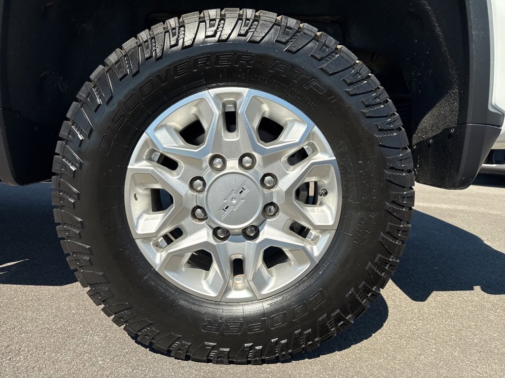 Used 2023 Chevrolet Silverado 2500 LT w/ Convenience Package image 13