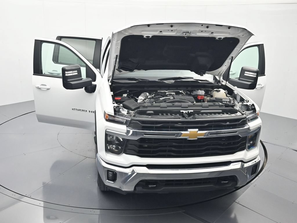 Used 2025 Chevrolet Silverado 2500 LT w/ Convenience Package AWD/4WD image 45