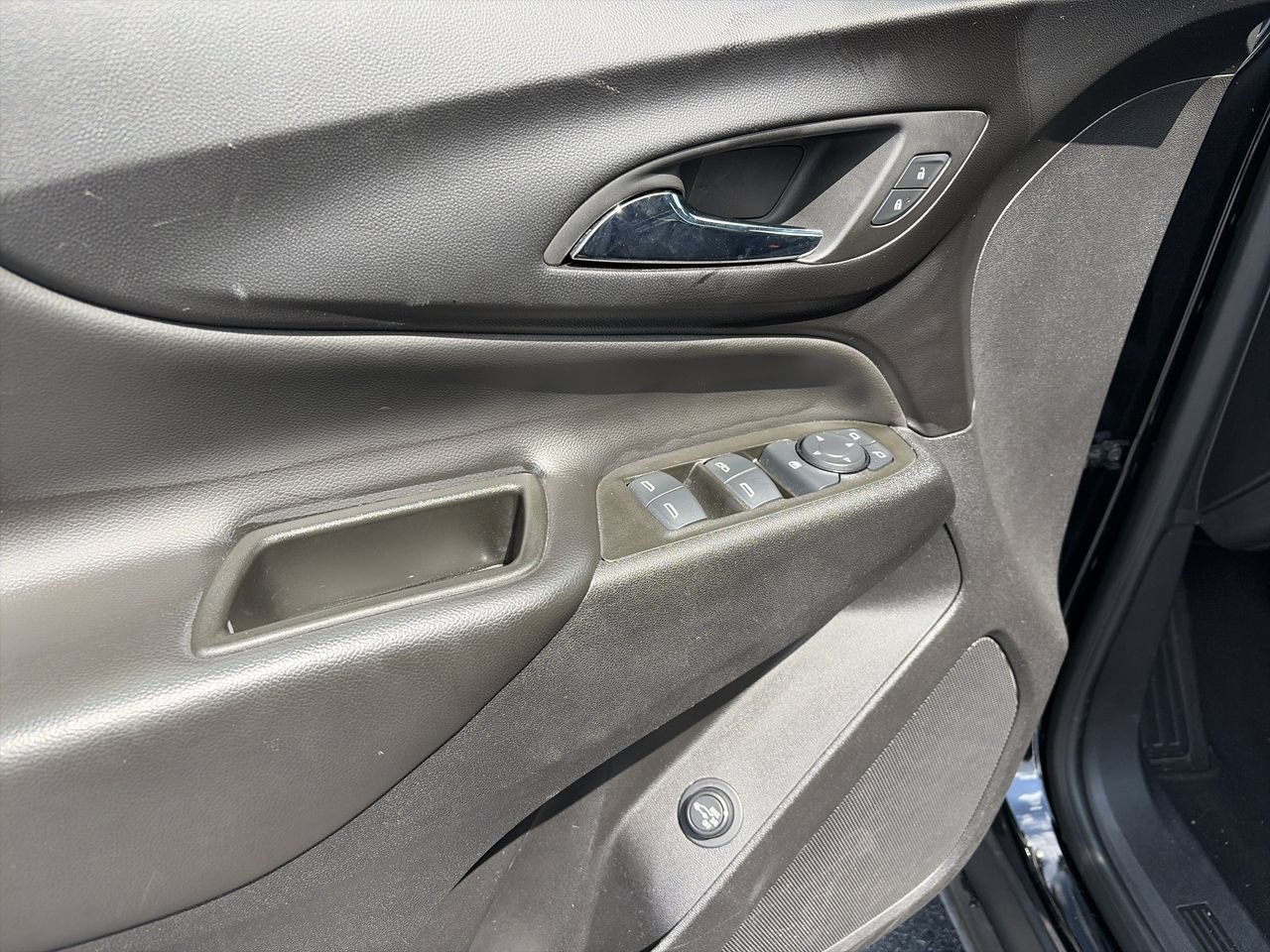 Used 2024 Chevrolet Equinox LT AWD/4WD image 17