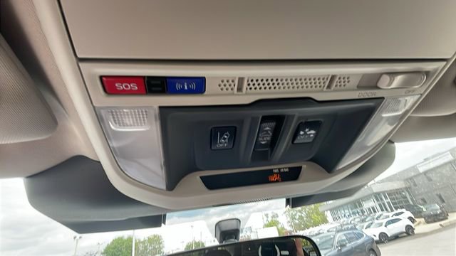 Used 2023 Subaru Forester Limited AWD/4WD image 17