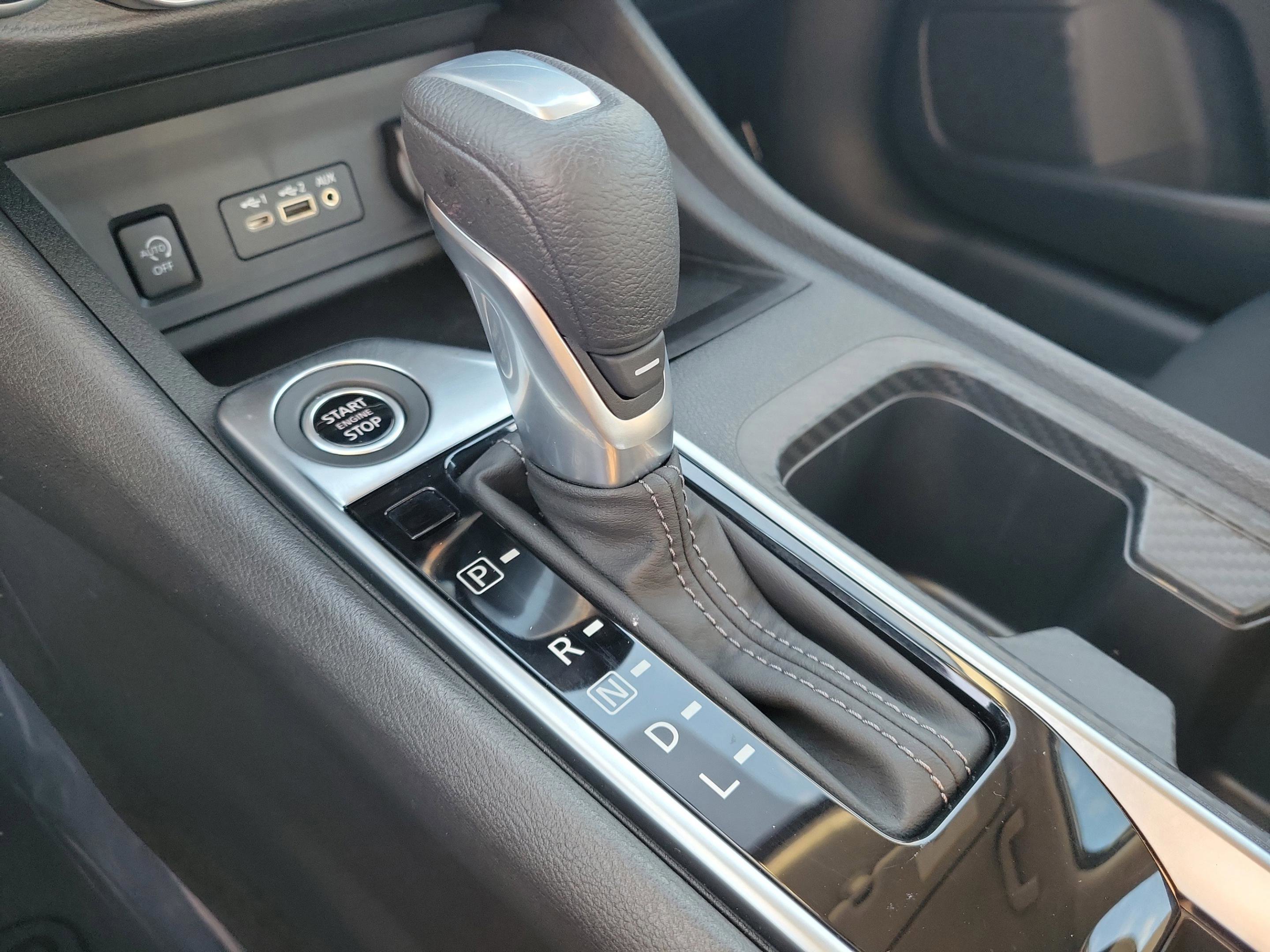 Certified 2025 Nissan Sentra SV image 31