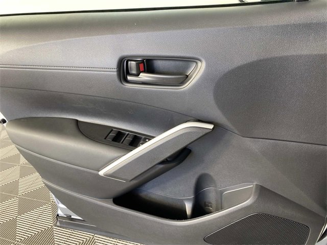 Used 2025 Toyota Corolla Cross LE image 22