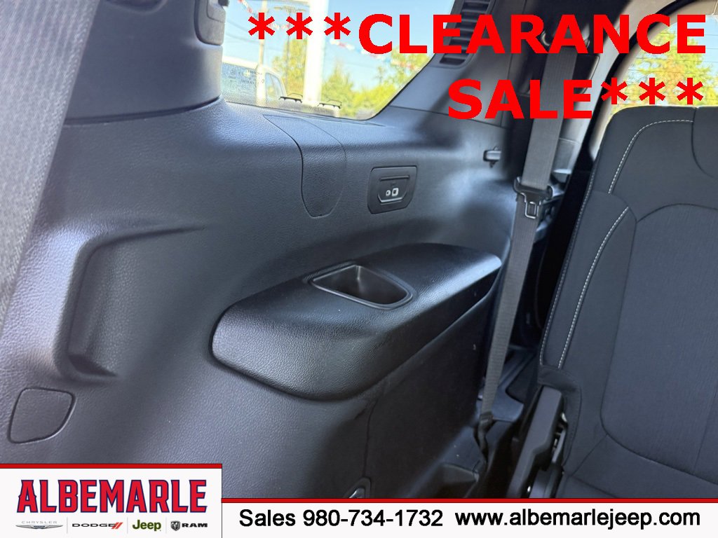 Used 2024 Jeep Grand Cherokee L Laredo w/ Luxury Tech Group I image 42