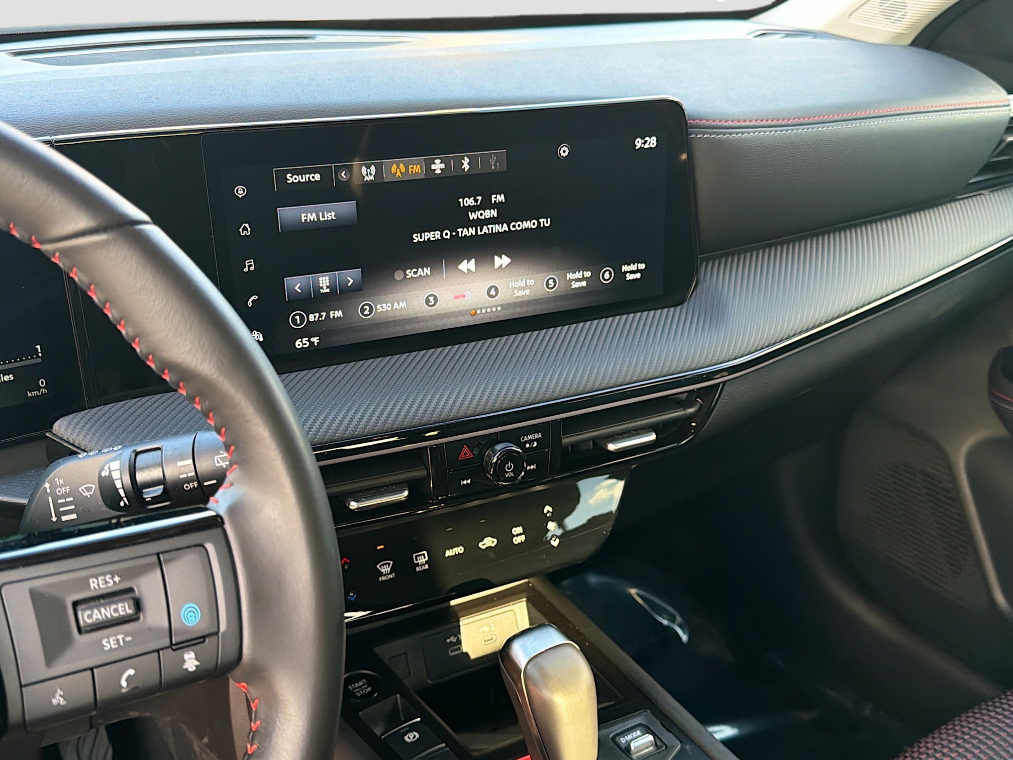 Used 2025 Nissan Kicks SR image 25