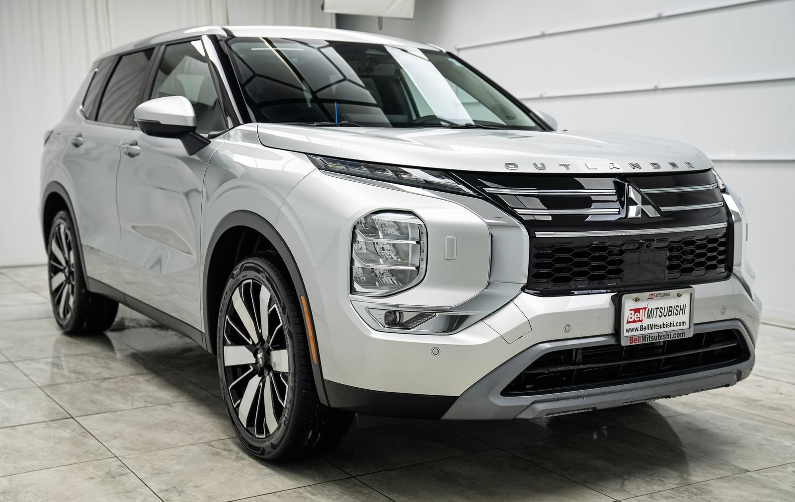 New 2025 Mitsubishi Outlander SE AWD/4WD image 4
