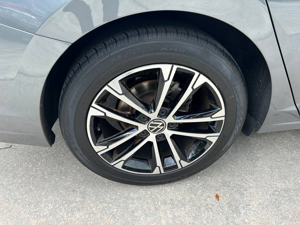 Certified 2024 Volkswagen Jetta Sport FWD image 27