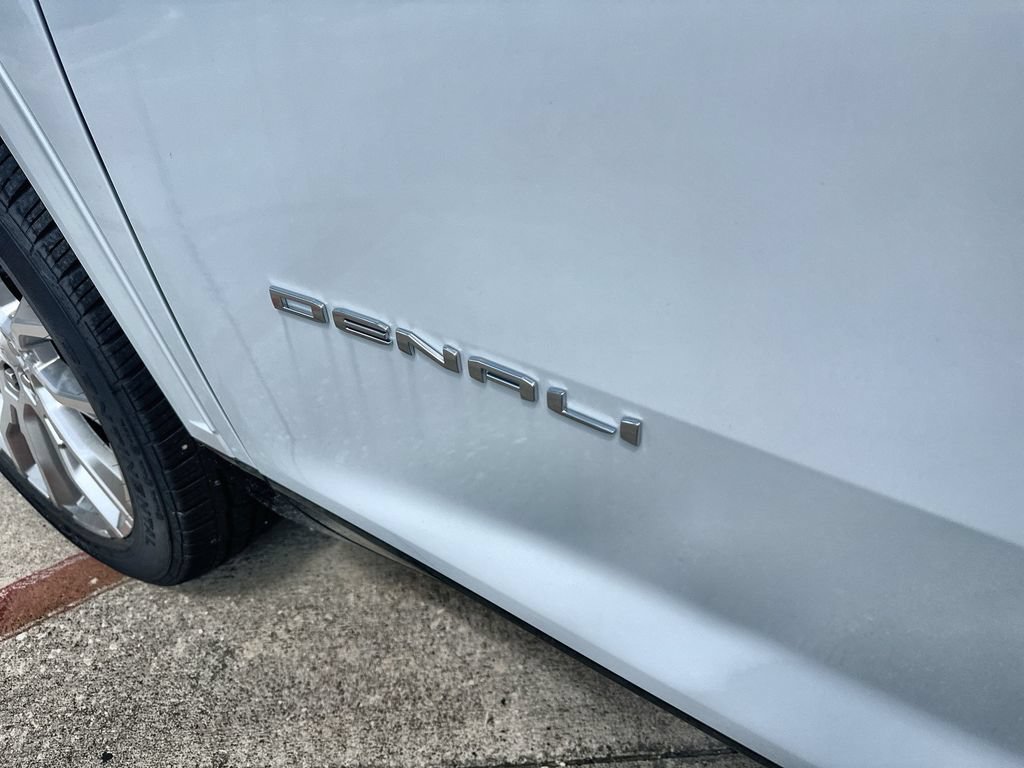 New 2026 GMC Acadia Denali w/ Super Cruise Package FWD image 14