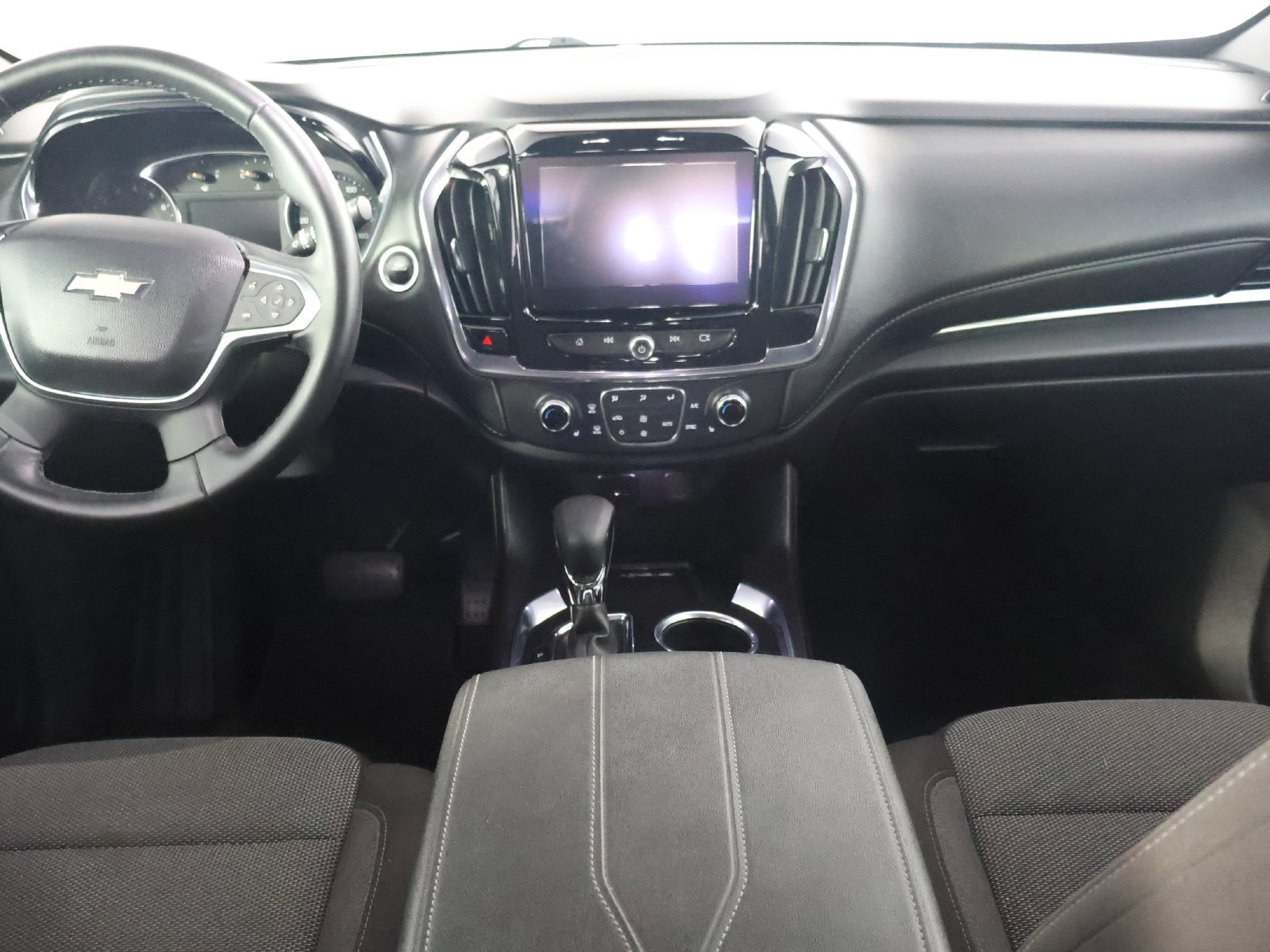Used 2023 Chevrolet Traverse LT AWD/4WD image 27