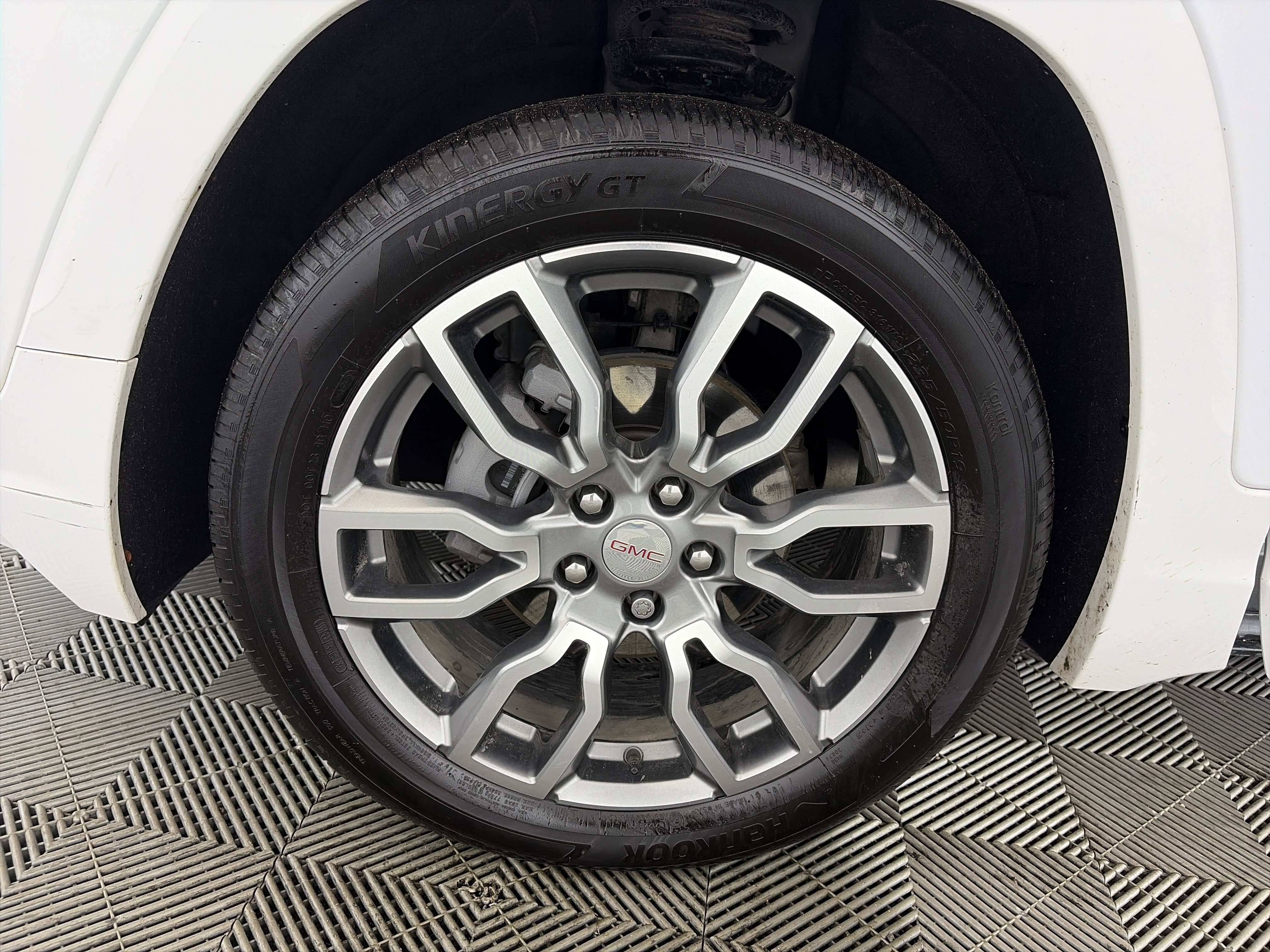 Certified 2022 GMC Terrain Denali w/ LPO, Floor Liner Package image 13