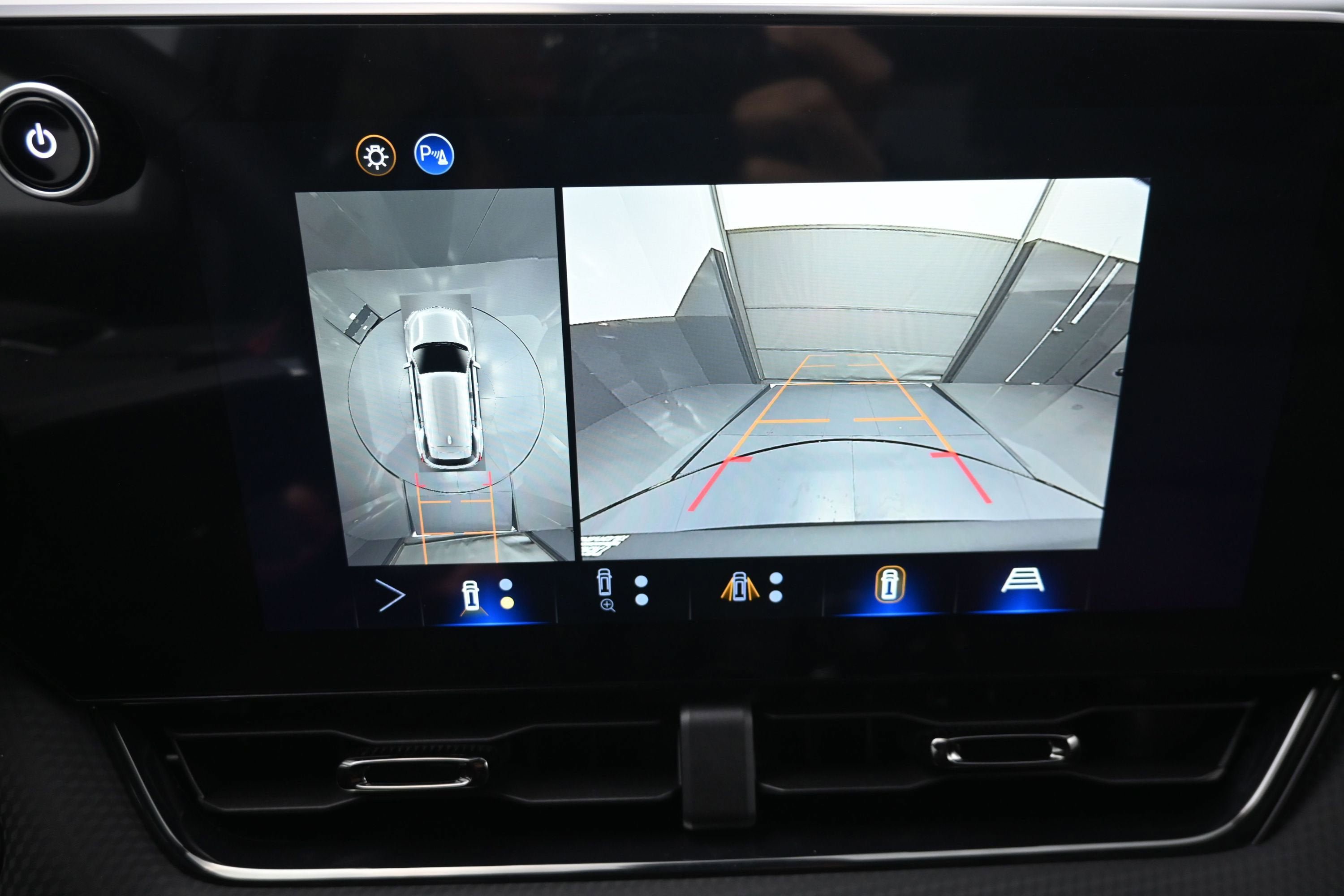 New 2026 Chevrolet Equinox RS w/ Safety and Technology Package AWD/4WD image 17