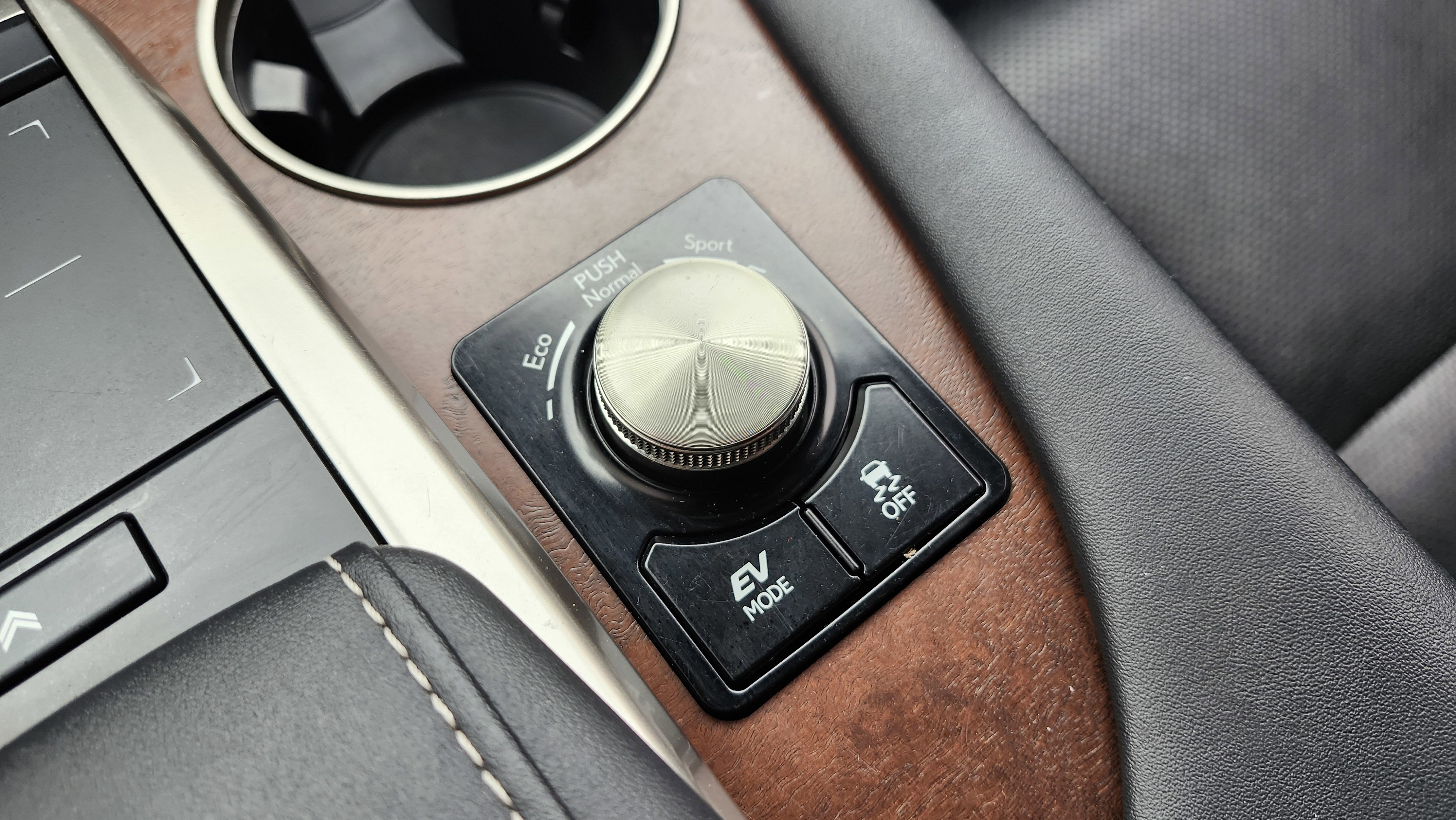 Used 2022 Lexus RX 450hL AWD w/ Premium Package image 12