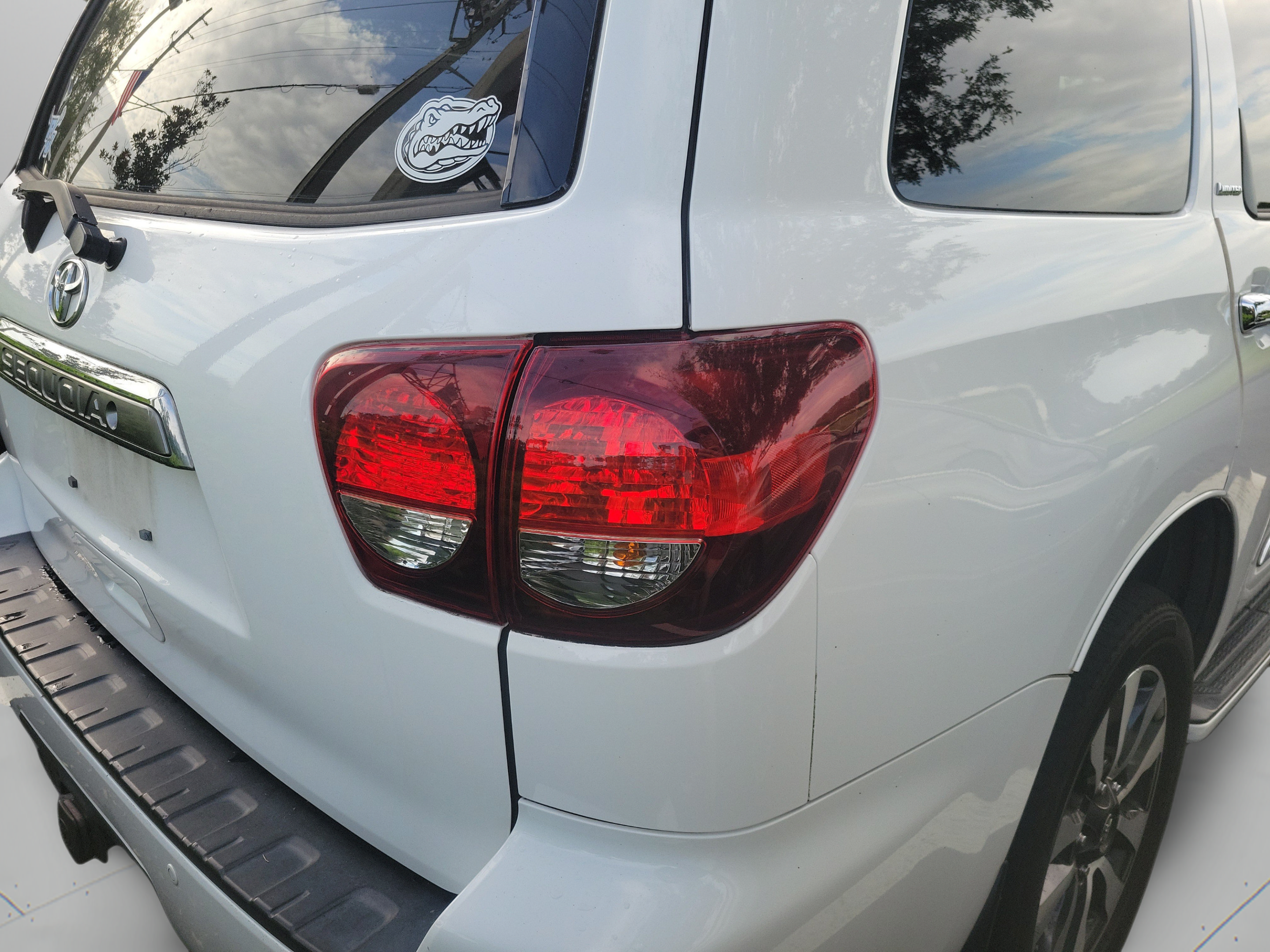 Used 2019 Toyota Sequoia Limited w/ Safety & Convenience Package AWD/4WD image 19