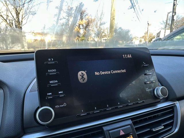 Certified 2018 Honda Accord LX image 24