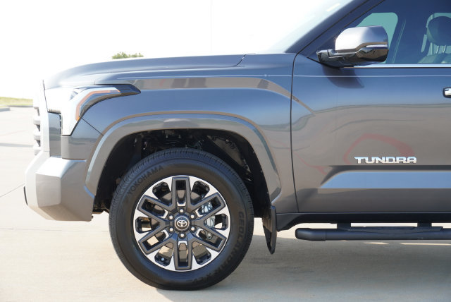 Used 2026 Toyota Tundra Limited w/ Power Package AWD/4WD image 5