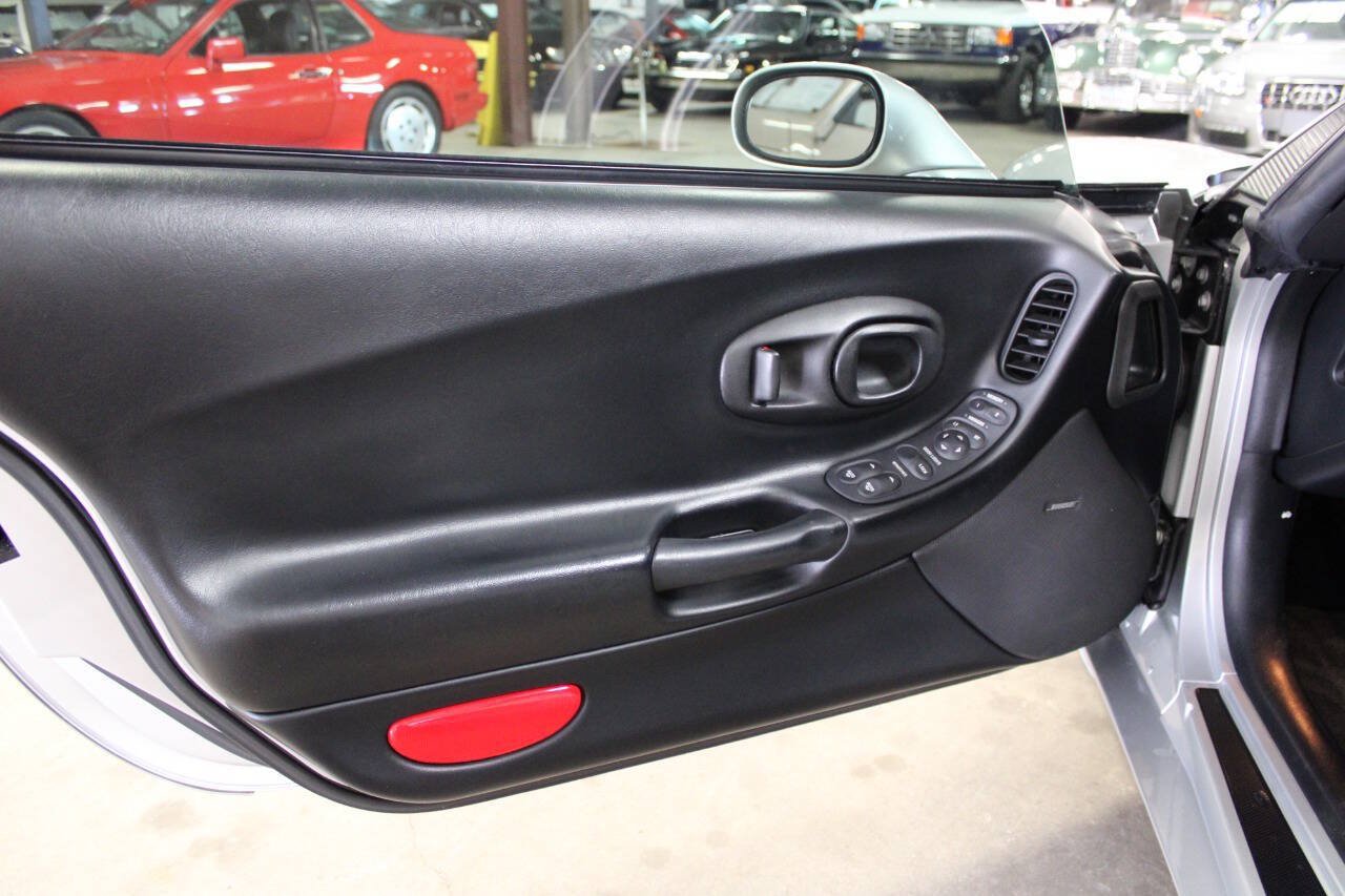 Used 2001 Chevrolet Corvette Z06 w/ Memory Pkg RWD image 25