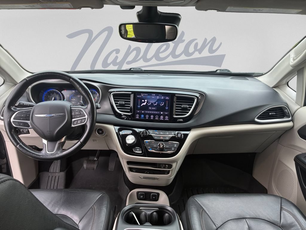 Used 2020 Chrysler Pacifica Touring-L Plus w/ Tire & Wheel Group FWD image 18