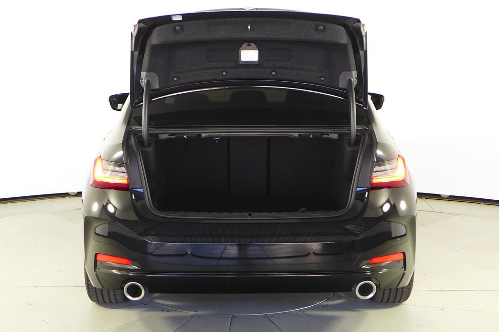 Used 2023 BMW 330i Sedan w/ Driving Assistance Package image 10