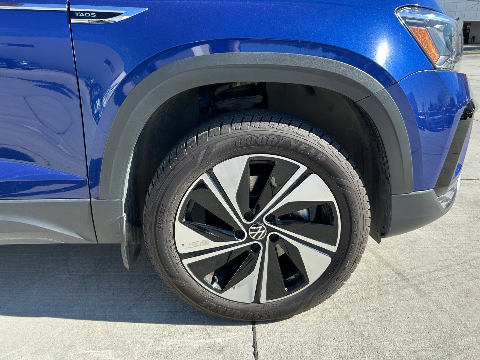 Certified 2024 Volkswagen Taos SE w/ Panoramic Sunroof Package image 20