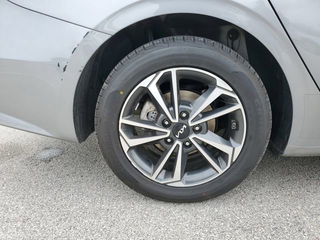 Used 2024 Kia Forte LXS image 9