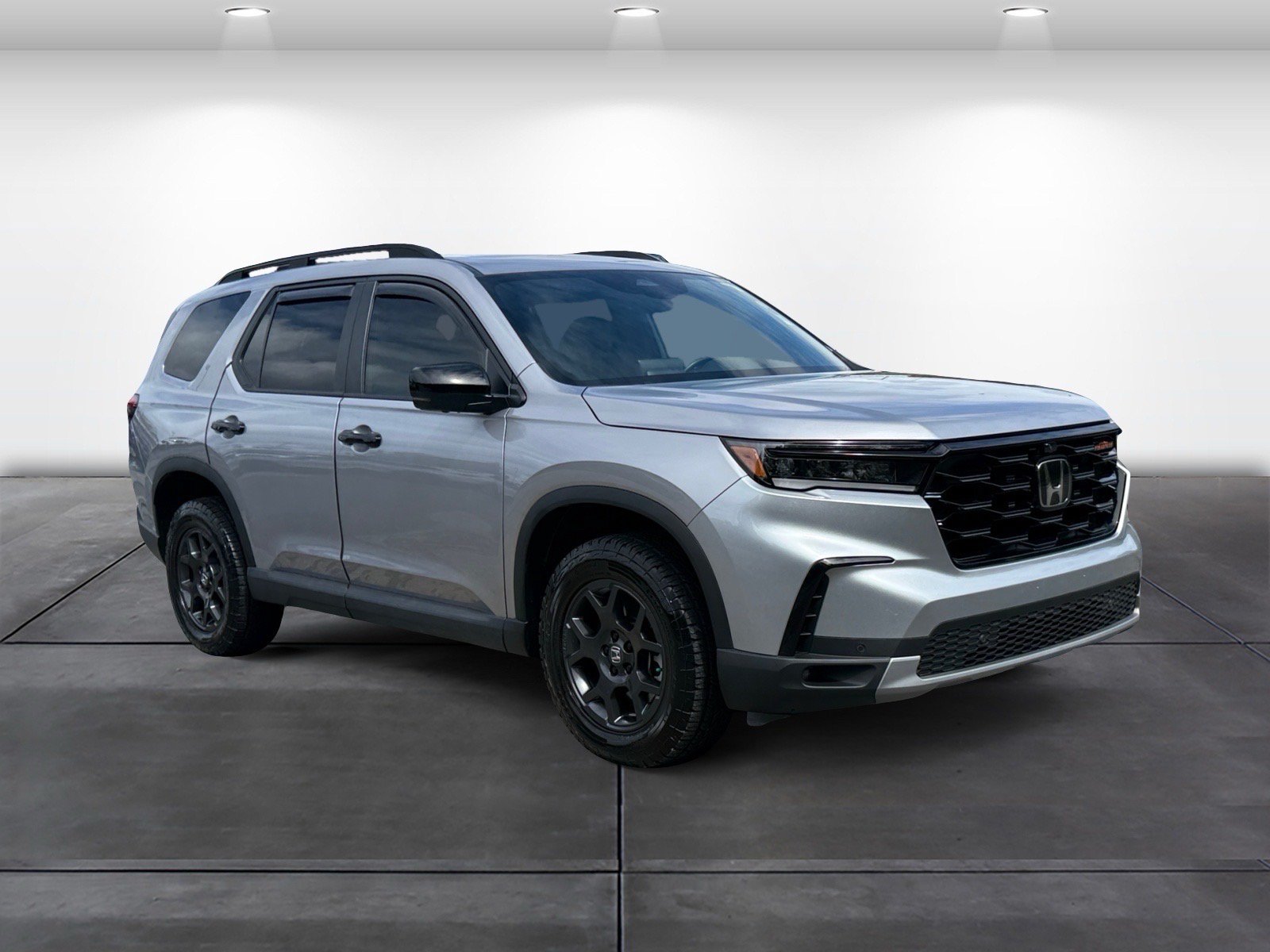 Certified 2025 Honda Pilot TrailSport image 2
