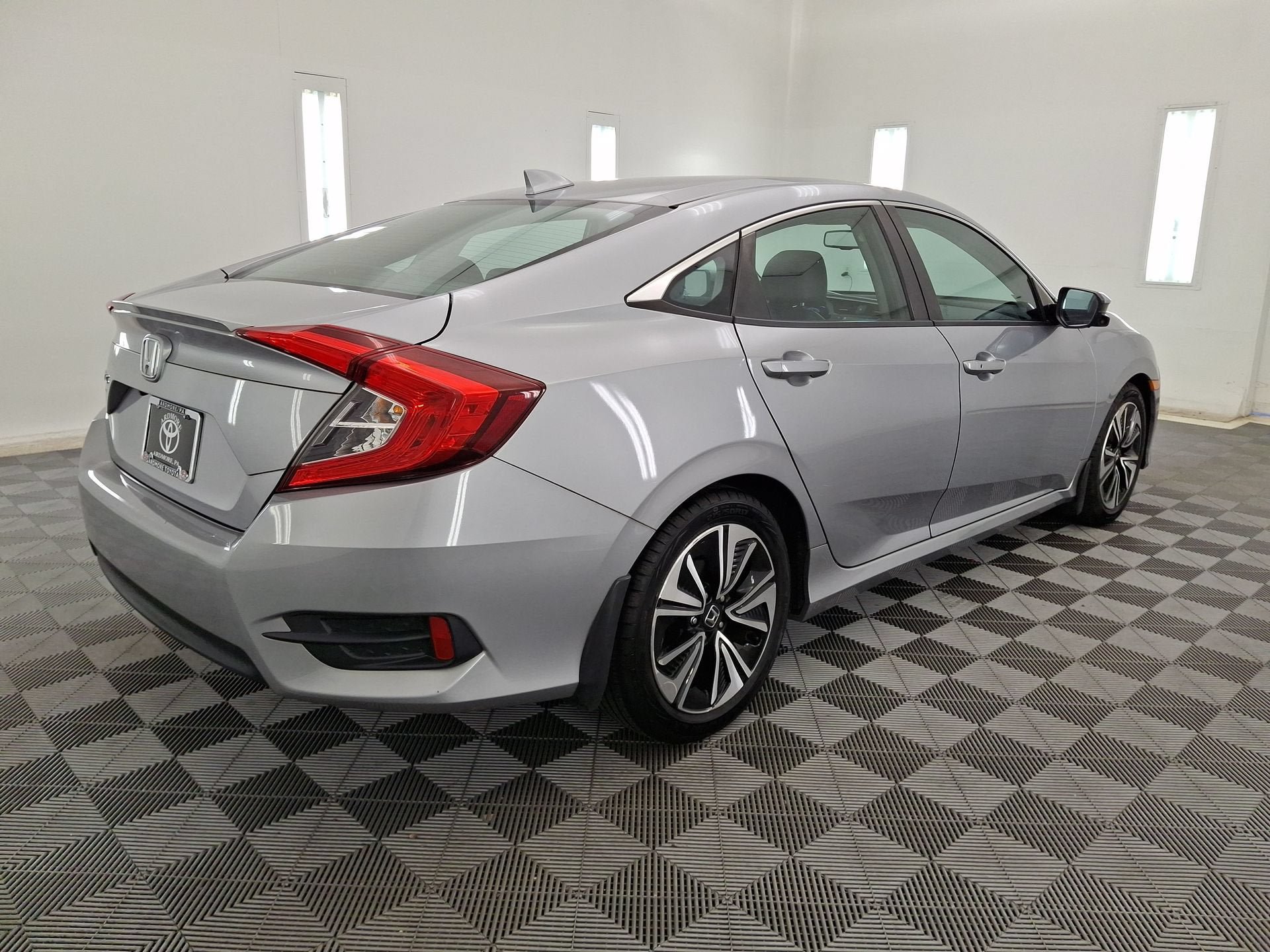 Used 2016 Honda Civic EX-L image 25