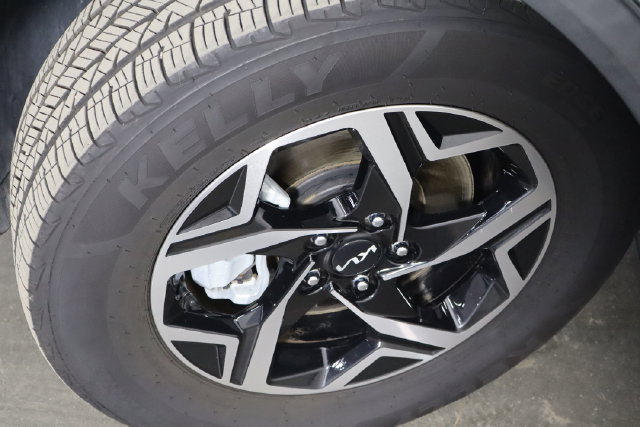 Used 2023 Kia Sportage LX FWD image 33