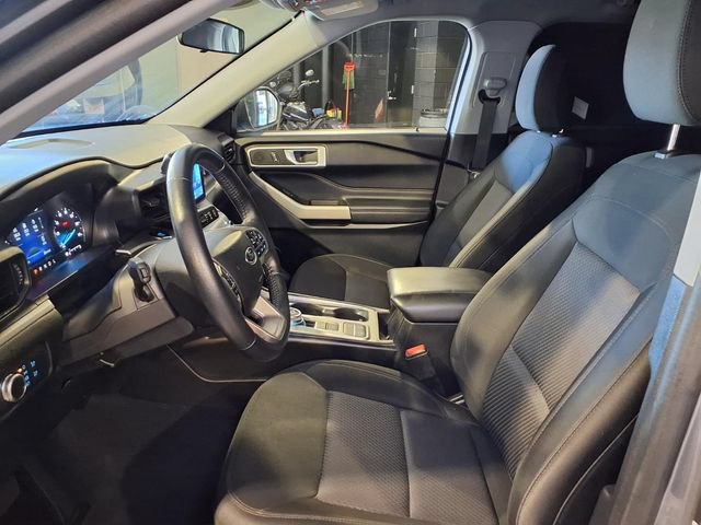 Certified 2022 Ford Explorer XLT RWD image 19