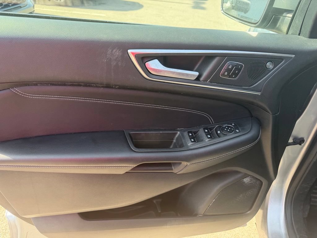 Used 2023 Ford Edge Titanium AWD/4WD image 11