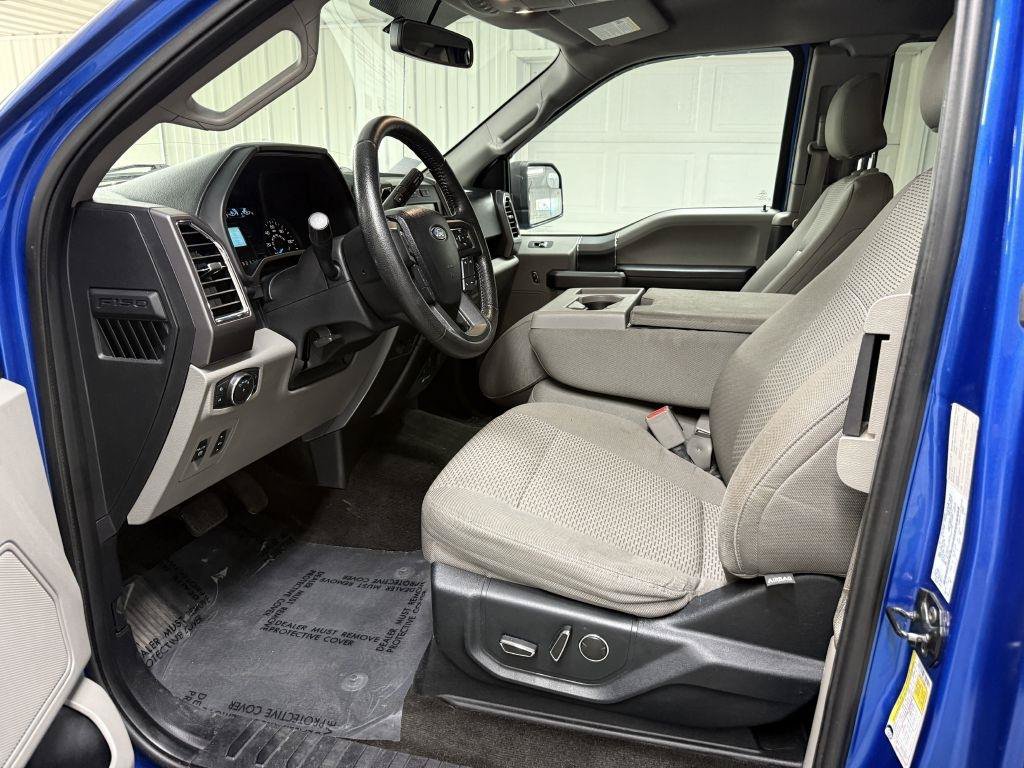 Used 2015 Ford F150 XLT w/ Equipment Group 302A Luxury AWD/4WD image 11