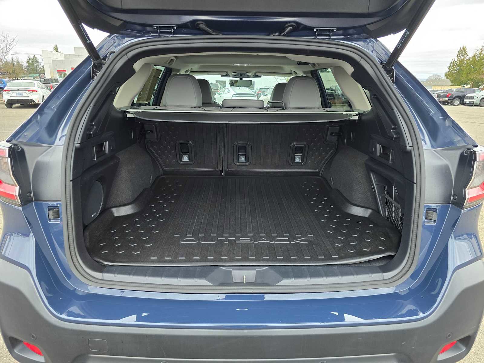 Used 2023 Subaru Outback Limited image 15