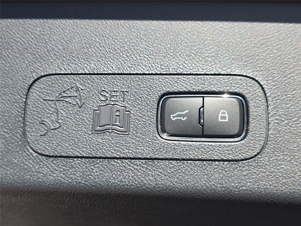New 2026 Lincoln Aviator 2WD image 28