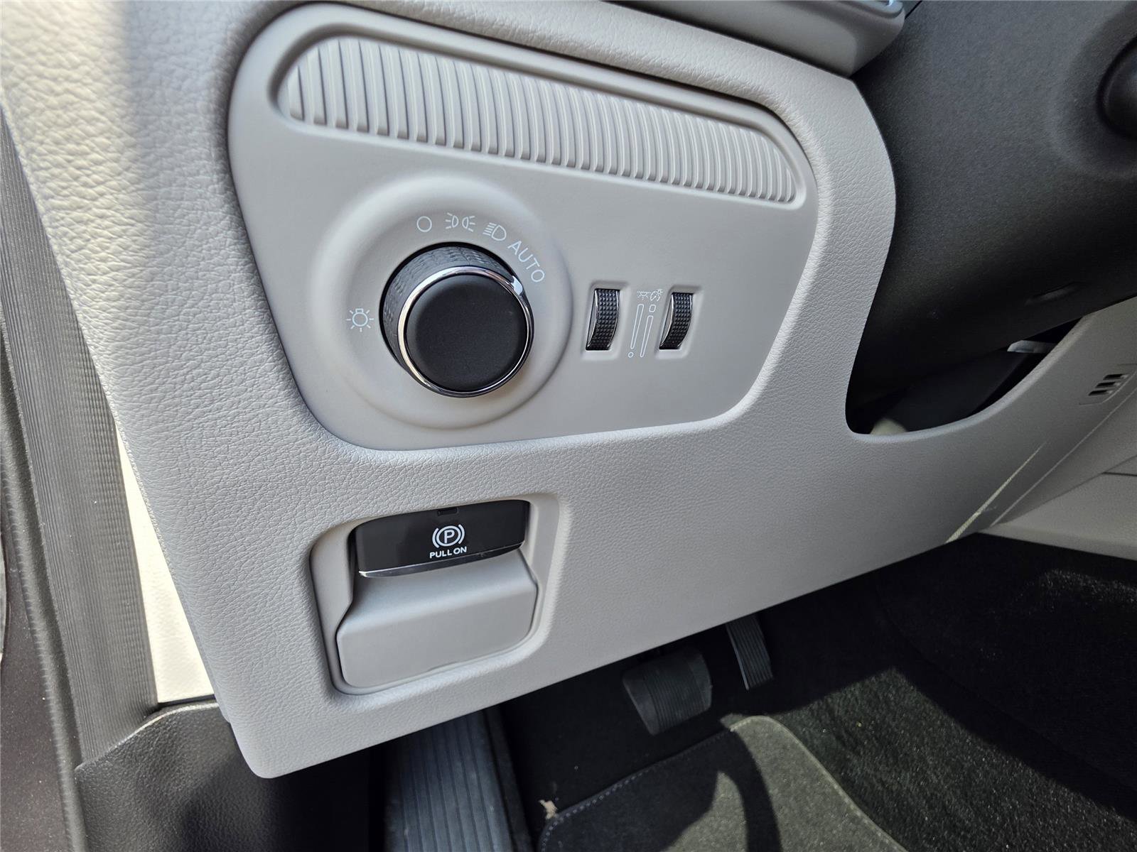 New 2026 Jeep Grand Wagoneer L 4WD w/ Premium Group I image 25