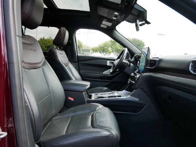 Used 2022 Ford Explorer Platinum w/ Equipment Group 601A AWD/4WD image 13