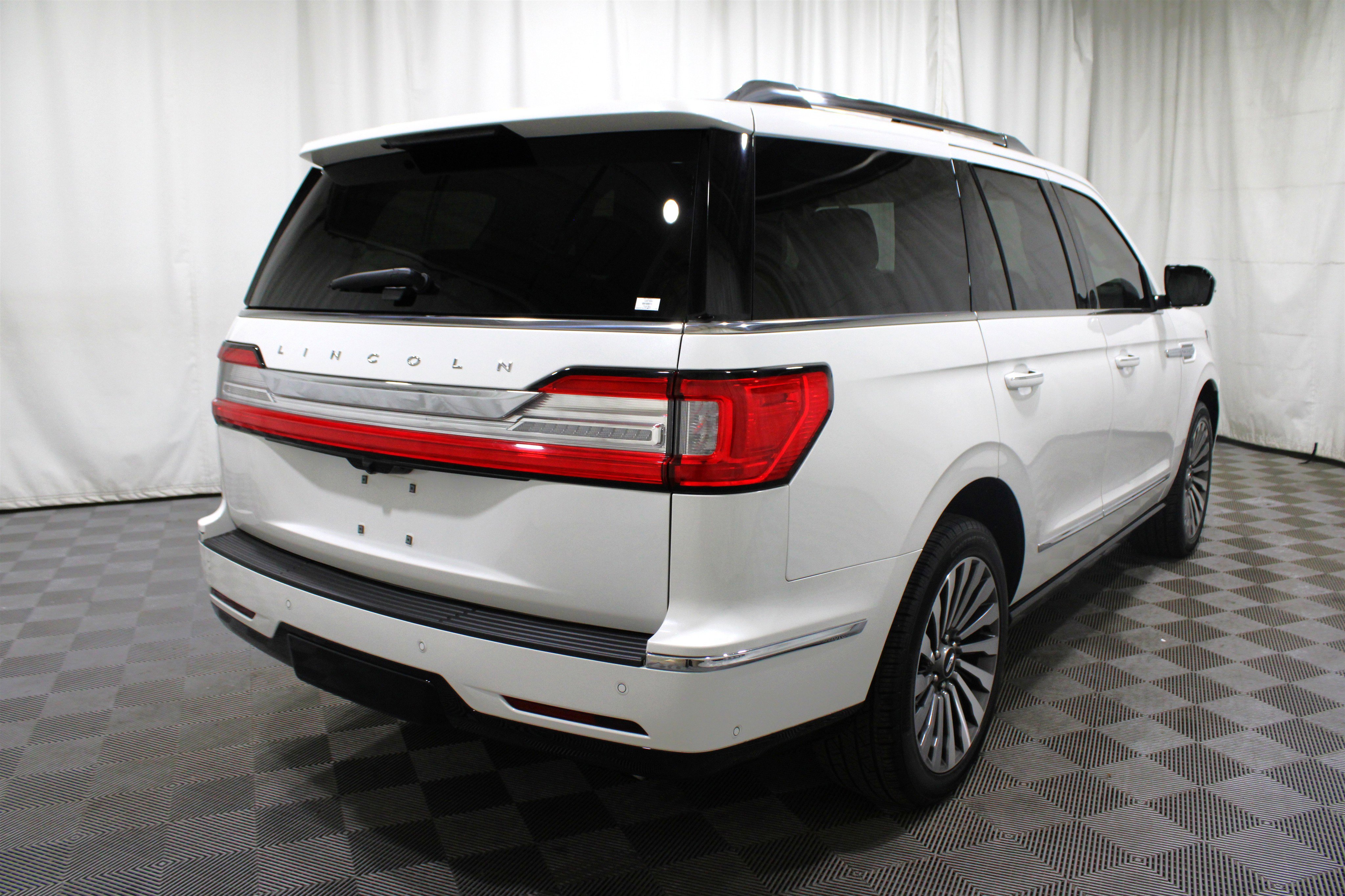 Used 2021 Lincoln Navigator Reserve w/ Luxury Package AWD/4WD image 42