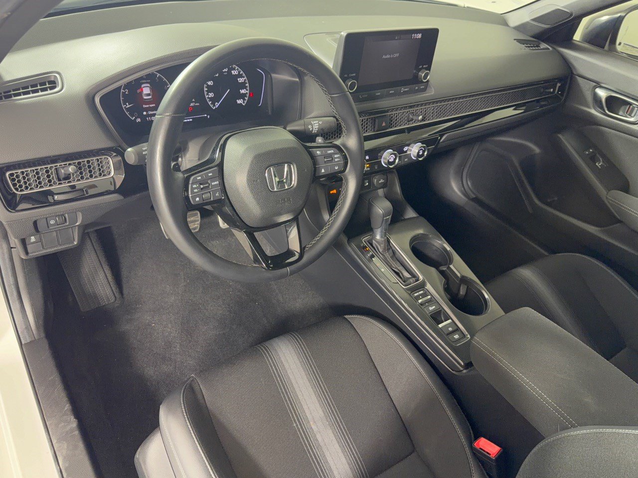 Used 2025 Honda Civic Sport image 4