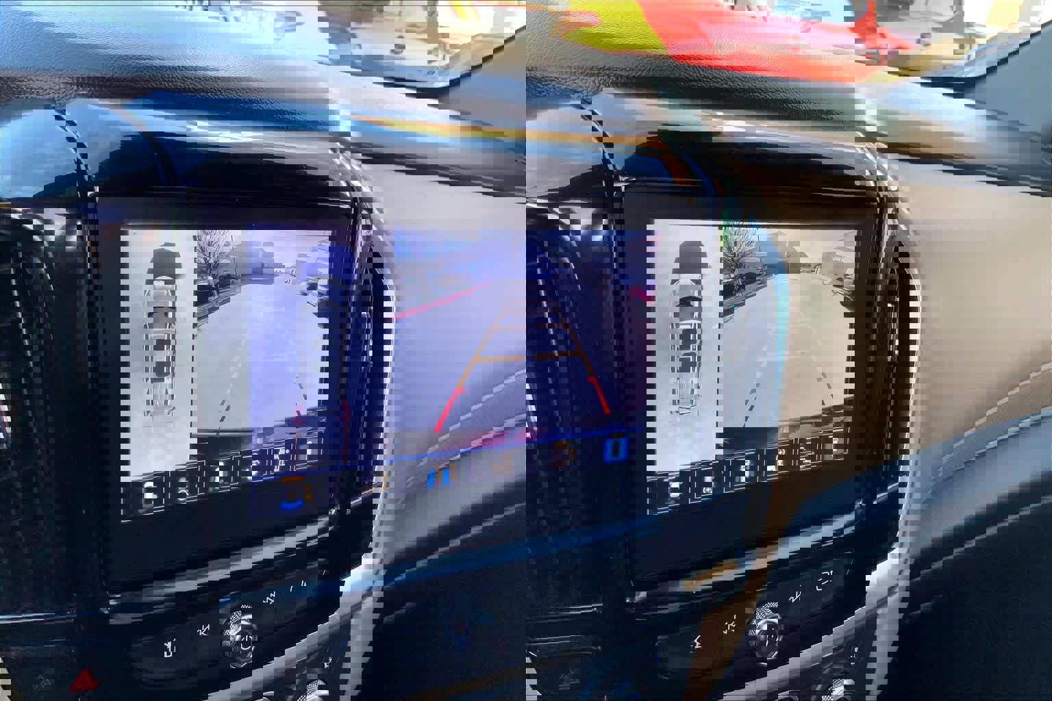 Used 2022 Chevrolet Traverse Premier image 29