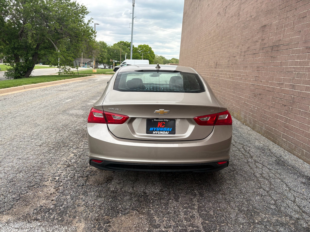 Used 2023 Chevrolet Malibu LT FWD image 4